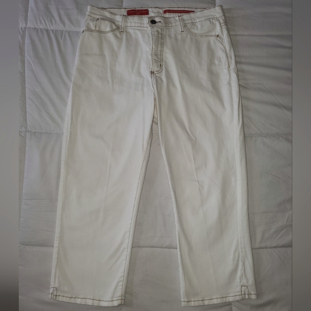 NYDJ Tummy Tuck jeans.  Women's crop jeans size 12. White, high rise.